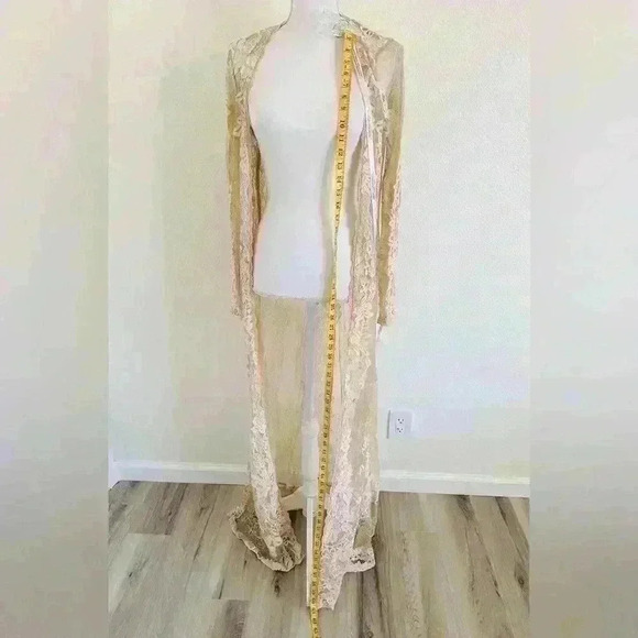 Misguided Premium Lace Maxi Kimono Size 6 - Picture 5 of 10